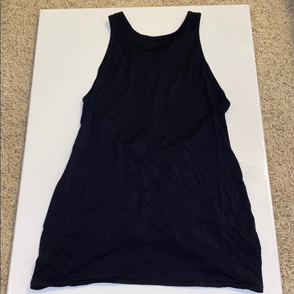 black lululemon tank (never worn)
